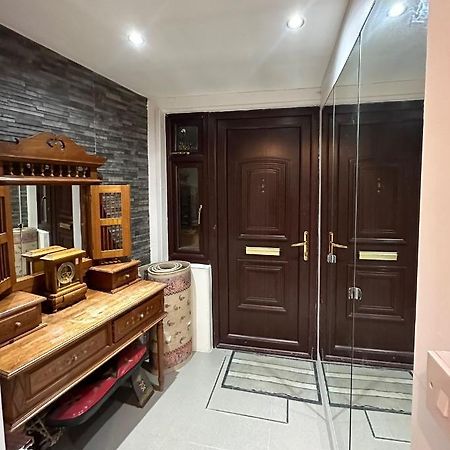London Charm - Comfortable Room In Spacious House المظهر الخارجي الصورة