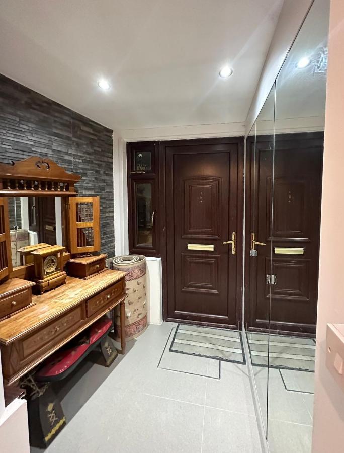 London Charm - Comfortable Room In Spacious House المظهر الخارجي الصورة